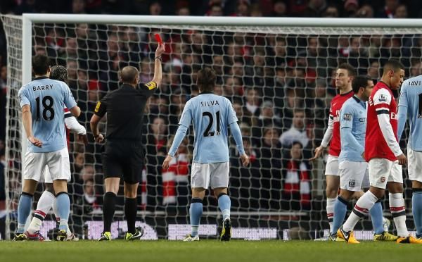2013-01-13t162854z_1974149564_gm1e91e01at01_rtrmadp_3_soccer-england_reuters