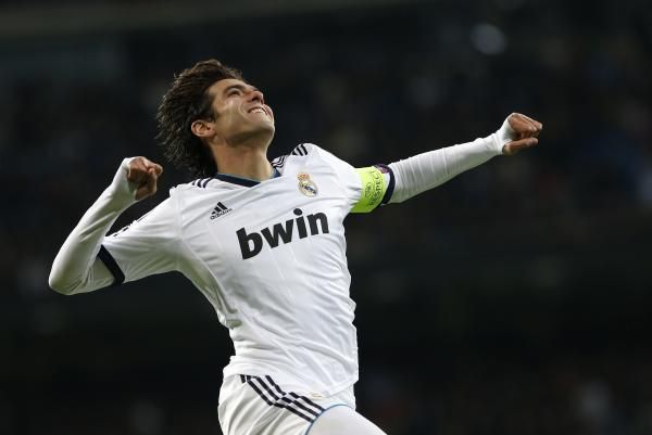 2012-12-04t210130z_1811425464_gm1e8c50dwz01_rtrmadp_3_soccer-champions_reuters