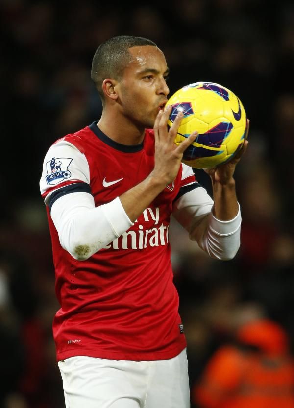 والكوت يقبل الكرة بعد ثلاثيته في شباك نيوكاسل