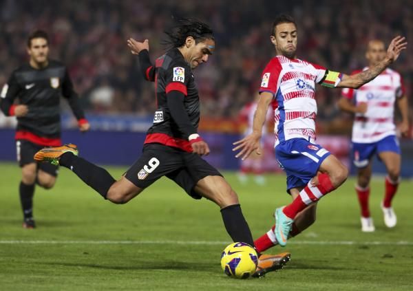 2012-11-18t204426z_962141333_gm1e8bj0d4x01_rtrmadp_3_soccer-spain_reuters