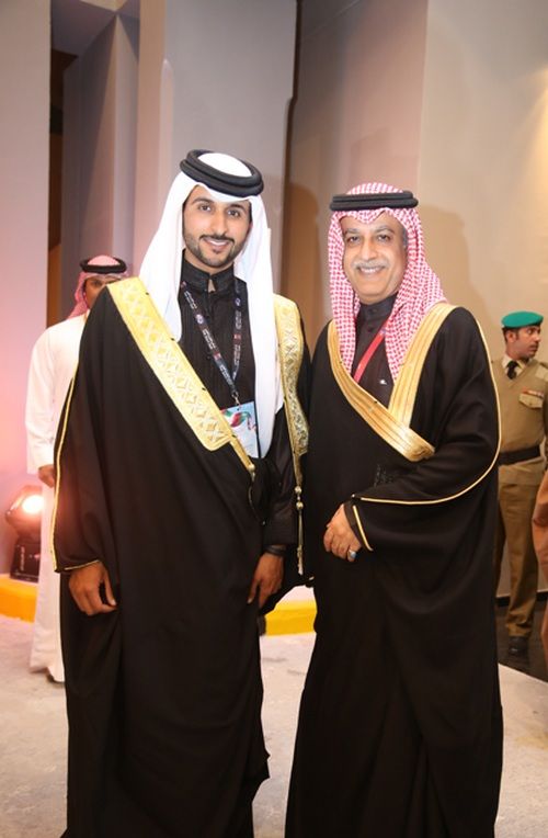 سمو الشخ ناصر بن حمد آل خليفة والشيخ سلمان بن إبراهيم آل خليفة. 