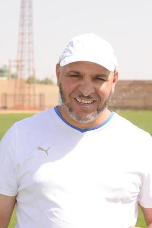 الجزائري زكري نور الدين مدرب فريق الأهلي شندي  بإستاد مدينة شندي