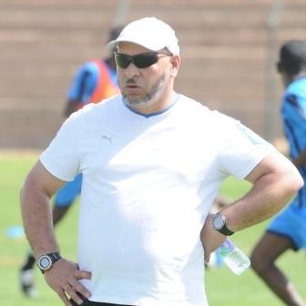 المدرب الجزائري زكري نور الدين