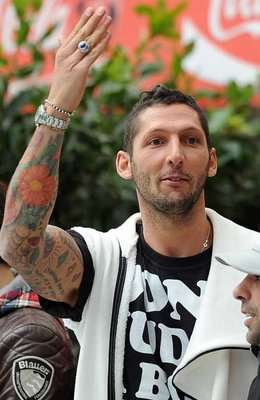 2011-10-23-00000102978194