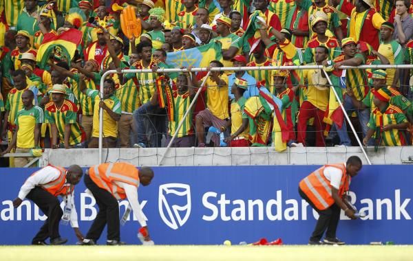 2013-01-21t172425z_1676814378_gm1e91m02z701_rtrmadp_3_soccer-africa_reuters