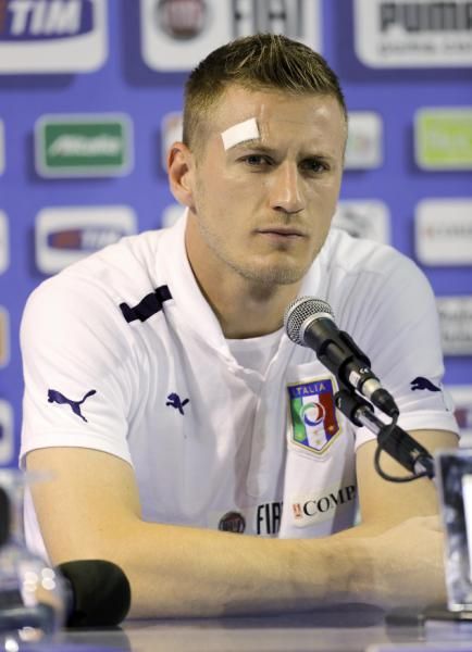 2012-06-21t150913z_01_cvi1187_rtridsp_3_soccer-euro_reuters