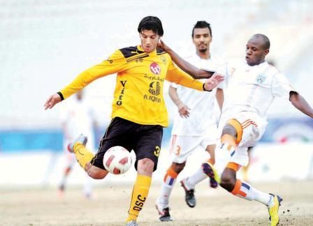 عمر السوما مهاجم القادسية قاد فريقه للفوز على الجهراء 