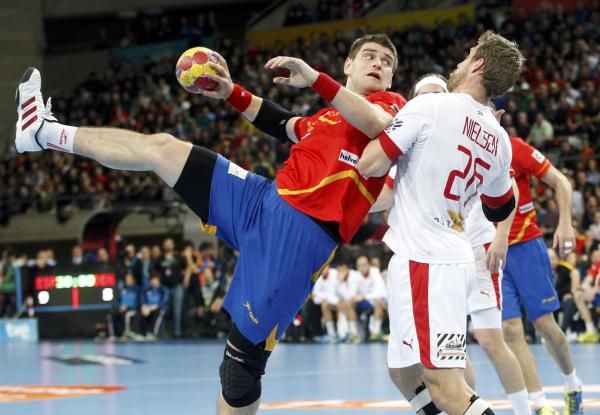 2013-01-27t170245z_2088513557_lr1e91r1bcadc_rtrmadp_3_handball-world_reuters