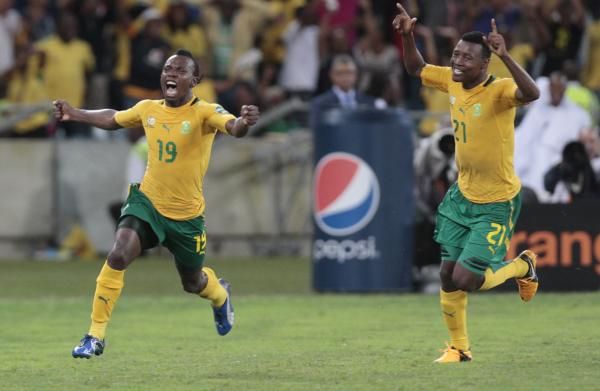 2013-01-27t185227z_915922488_gm1e91s07x701_rtrmadp_3_soccer-nations_reuters