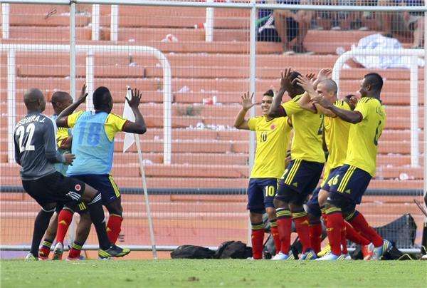 فرحة لاعبي منتخب كولومبيا بالتأهل