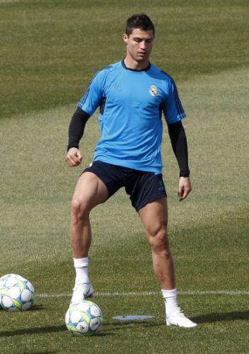 2012-04-24t102826z_01_aco03_rtridsp_3_soccer-champions-real_reuters