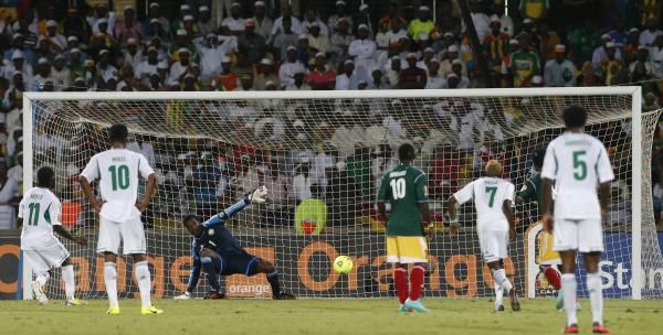 2013-01-29t185530z_1820071091_gm1e91u083701_rtrmadp_3_soccer-nations_reuters