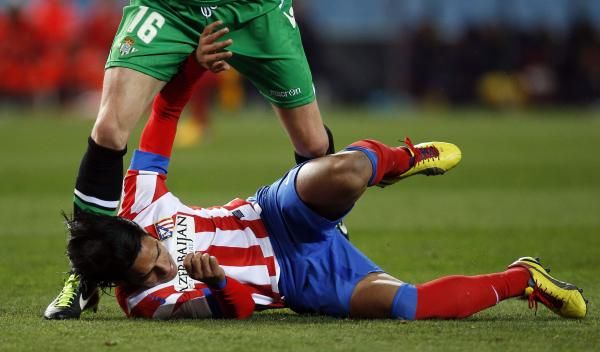 2013-01-17t220623z_561941850_gm1e91i0gws01_rtrmadp_3_soccer-spain-cup_reuters