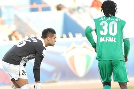 السنغالي فال مدافع العربي