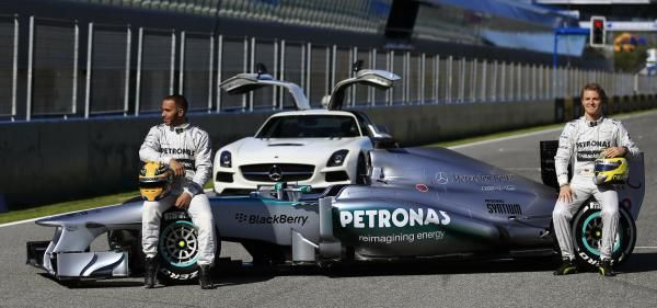 2013-02-04t132027z_243192002_gm1e9241n7301_rtrmadp_3_motor-racing-testing_reuters