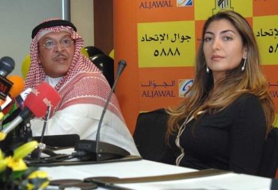 اثناء توقيع العقد