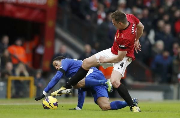 2013-02-10t171132z_695434422_lr1e92a1bqy47_rtrmadp_3_soccer-england_reuters