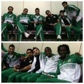 لاعبو العربي الكويتي لحظة وصولهم مطار الملك خالد بالرياض