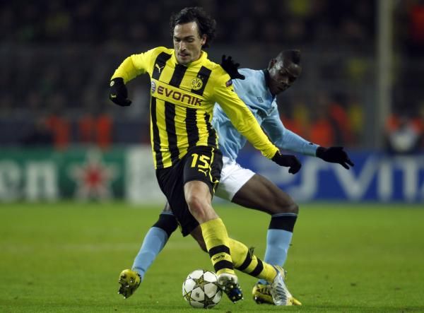 2012-12-04t213107z_1304163198_bm2e8c41qch01_rtrmadp_3_soccer-champions_reuters