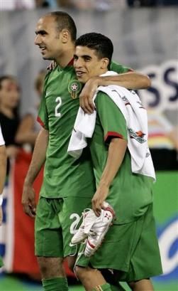 وليد الركراكي ومبارك بوصوفة الغائبان