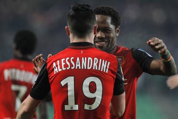 2012-11-29t215410z_1758244112_gm1e8bu0gd501_rtrmadp_3_soccer-france_reuters