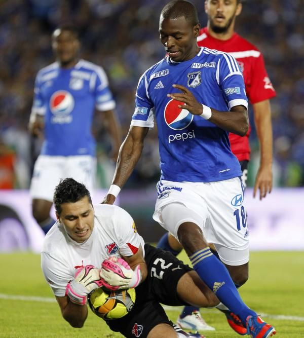 2012-12-16t235610z_2042817403_gm1e8ch0lw701_rtrmadp_3_soccer-colombia_reuters