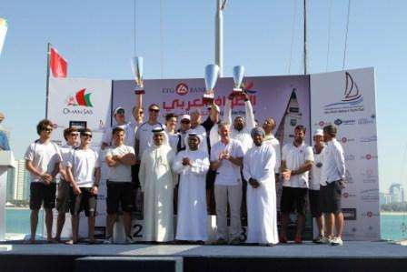 لقطة جماعية لتوويج الفرق الفائزة