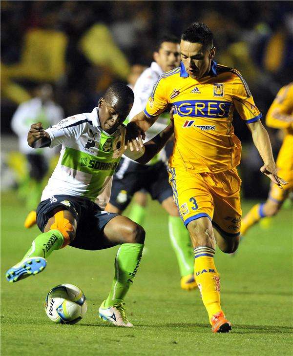 تيجريس  تعادل على أرضه امام سانتوس لاجونا