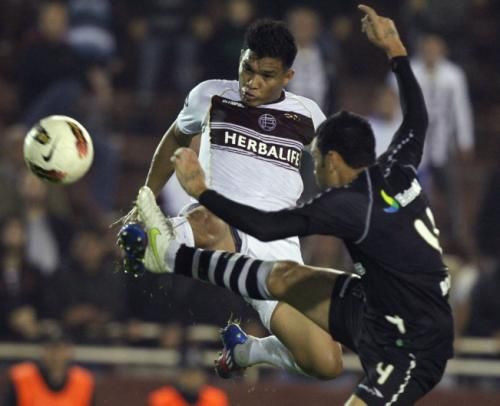 2012-05-10t024201z_01_bas21_rtridsp_3_soccer-latam-libertadores_reuters