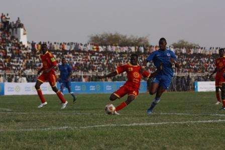 جانب من مباراة الهلال ومريخ الفاشر