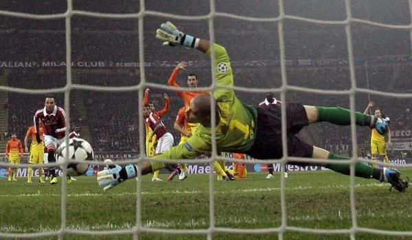 2013-02-20t221937z_934856471_gm1e92l0hiw01_rtrmadp_3_soccer-champions_reuters
