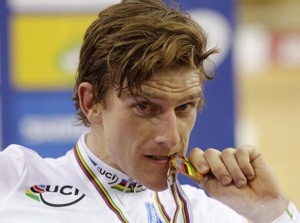 2013-02-21t205009z_911365034_gm1e92m0d7s01_rtrmadp_3_cycling-track-world_reuters