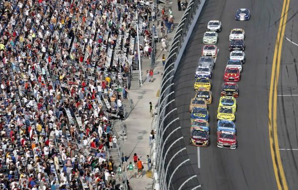 2013-02-21t222453z_784561079_gm1e92m0hrp01_rtrmadp_3_daytona_reuters