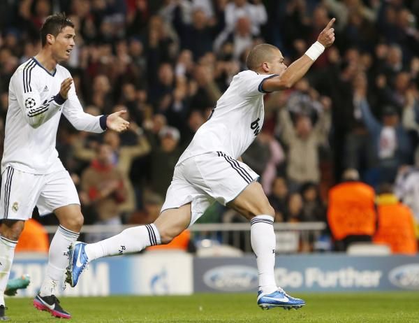 2012-11-06t211824z_849358670_gm1e8b70enk01_rtrmadp_3_soccer-champions_reuters