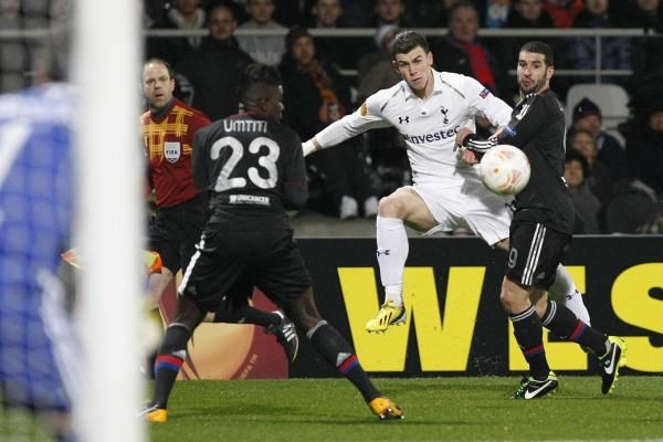2013-02-21t191000z_252383121_pm1e92l1jho01_rtrmadp_3_soccer-europa_reuters