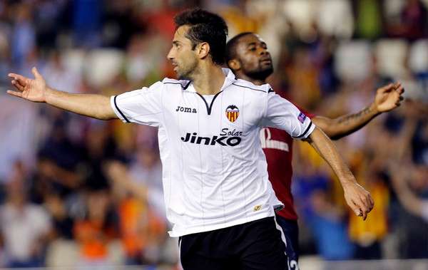 جوناس لاعب خط وسط فالنسيا