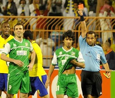 مقصيد تعرض للطرد امام النصر في الذهاب