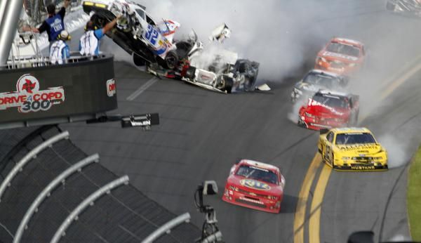 2013-02-23t221836z_887554863_gm1e92o0h3t01_rtrmadp_3_motorracing-nascar-daytona_reuters