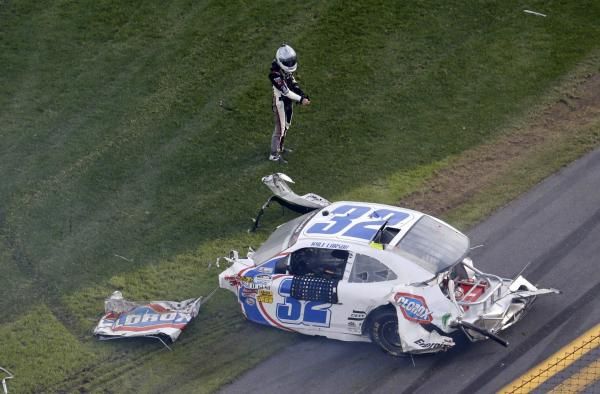 2013-02-23t223402z_488660745_gm1e92o0i3q01_rtrmadp_3_motorracing-nascar-daytona_reuters