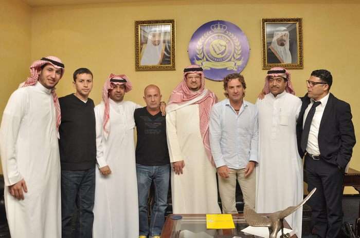 الأمير فيصل بن تركي مع كارينيو عقب اجتماع اليوم