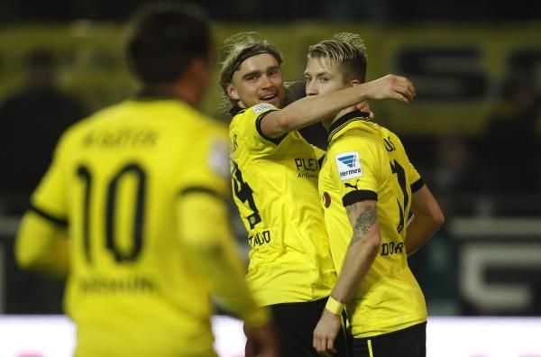 2013-02-16t195804z_1651694139_gm1e92h0ao801_rtrmadp_3_soccer-germany_reuters