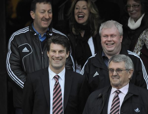2013-02-26t185911z_1222009161_lm1e92q1gk401_rtrmadp_3_soccer-england-cup_reuters