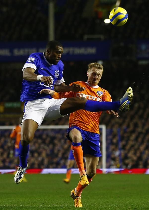 2013-02-26t203209z_509575672_gm1e92r0cjj01_rtrmadp_3_soccer-england-cup_reuters
