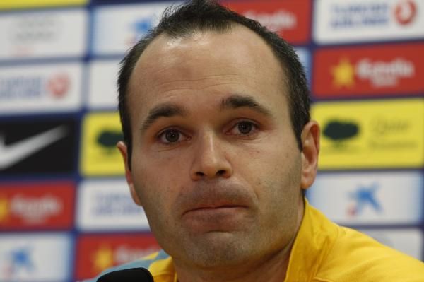 إنييستا لدى حديثه للصحفيين