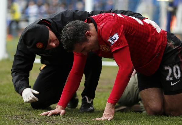 2013-02-23t170357z_1962733621_gm1e92o02wc01_rtrmadp_3_soccer-england_reuters