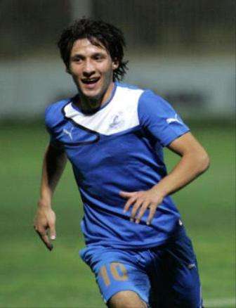 مصعب اللحام سجل هدفين