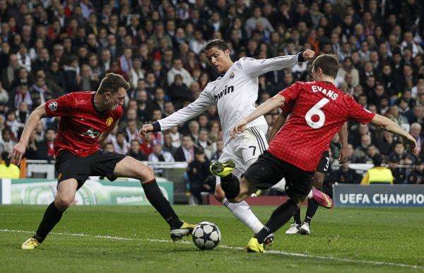 2013-02-13t215100z_1430162746_lr1e92d1oop1f_rtrmadp_3_soccer-champions_reuters