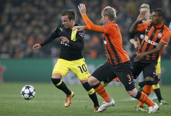 2013-02-13t205659z_733630428_lr1e92d1m6pz7_rtrmadp_3_soccer-champions_reuters