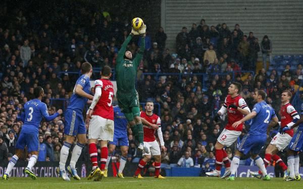 2013-01-20t163903z_740113125_gm1e91l01rm01_rtrmadp_3_soccer-england_reuters