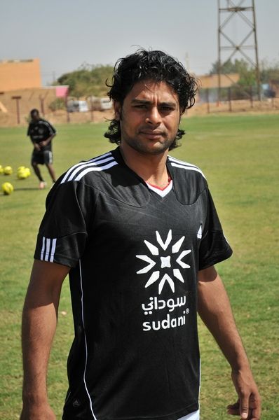 سيد بخيت لاعب وسط الأهلي مدني السوداني